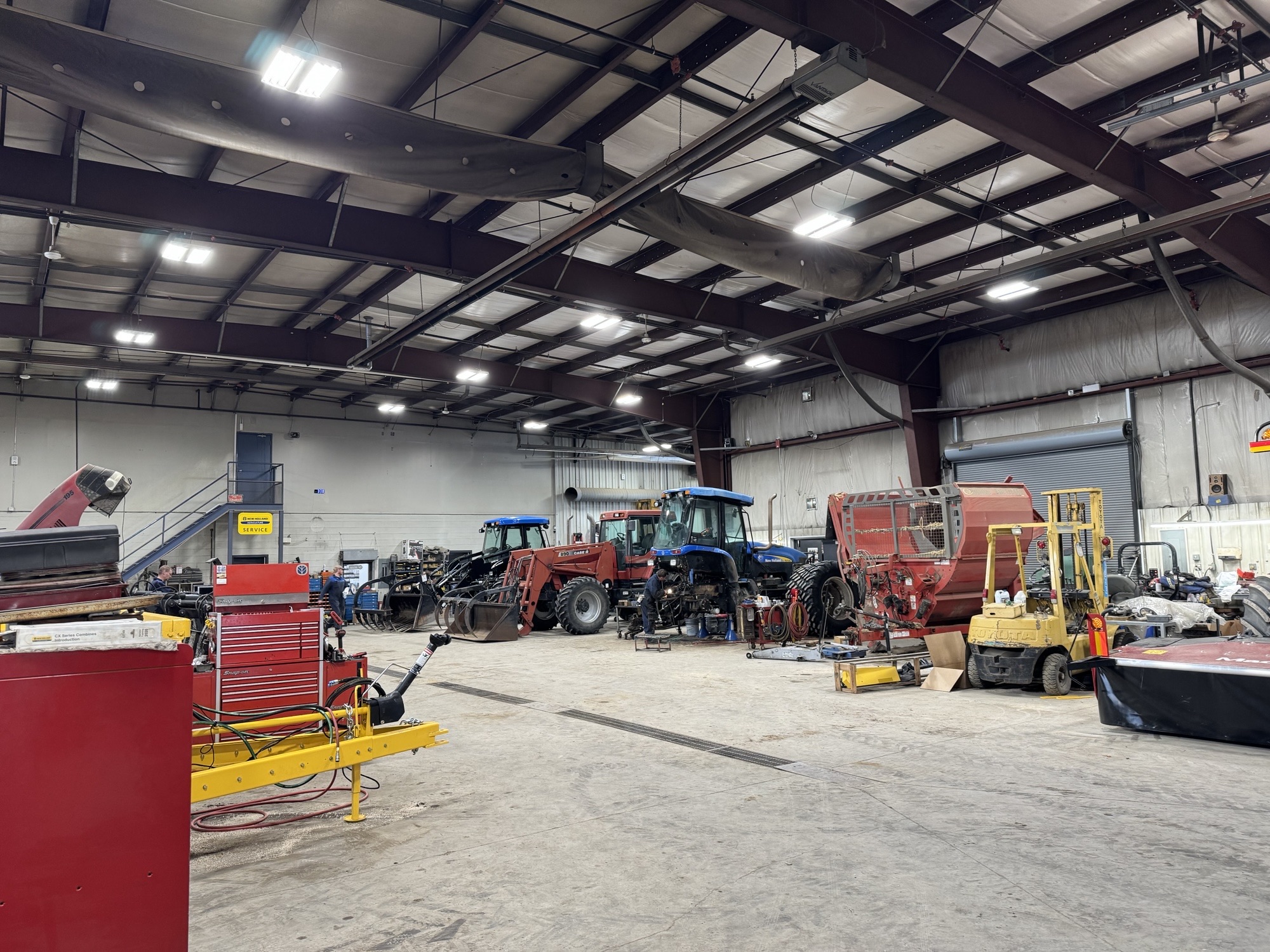 Webb's Machinery Vermilion a New Holland Blue Star Dealer